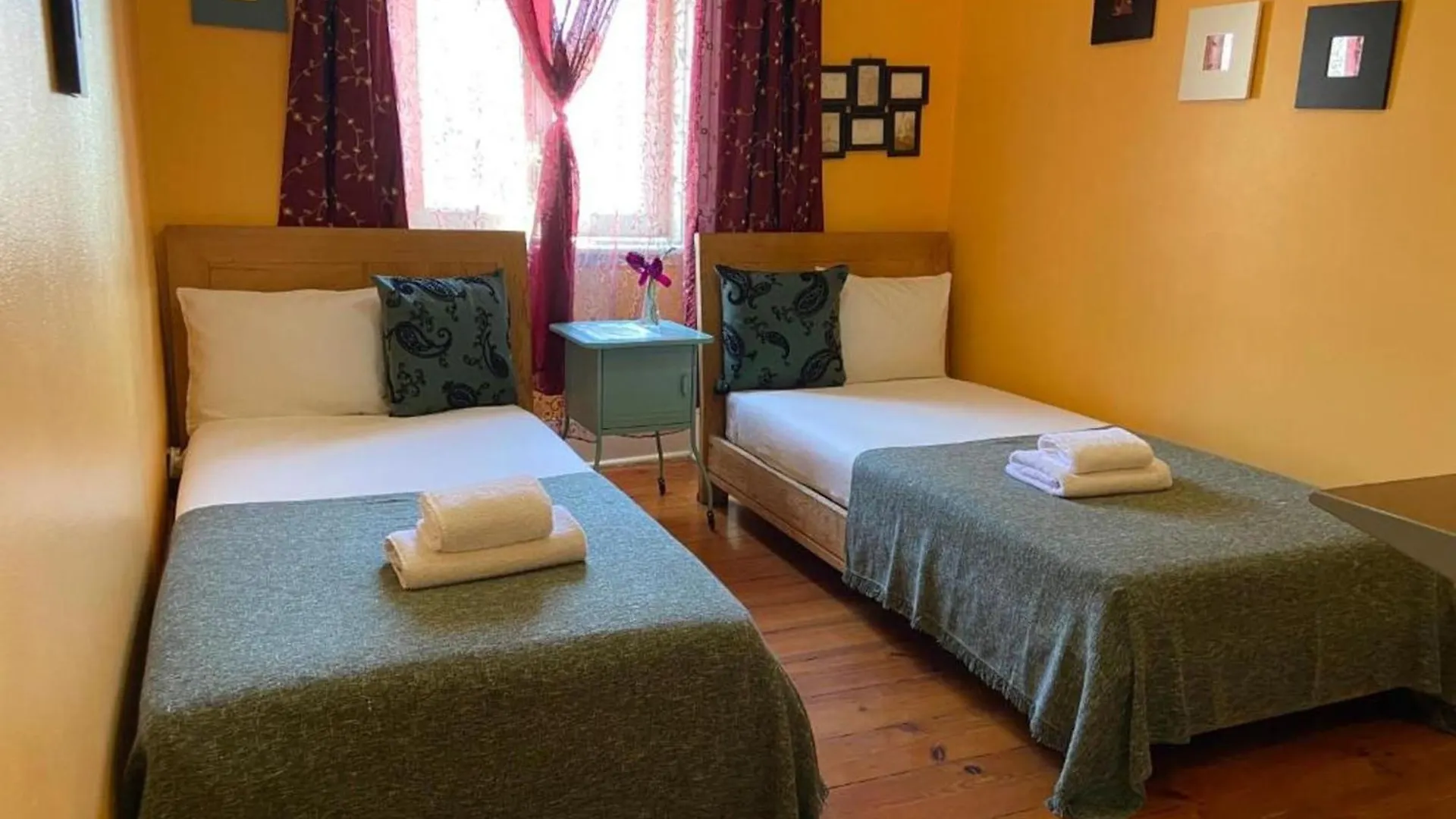 Pensionat Room In Guest Room - Lisbon Anglesh Hostel Located Near City Center